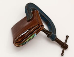 仮想通貨のステーキングで売却時に二重で課税されるって本当？