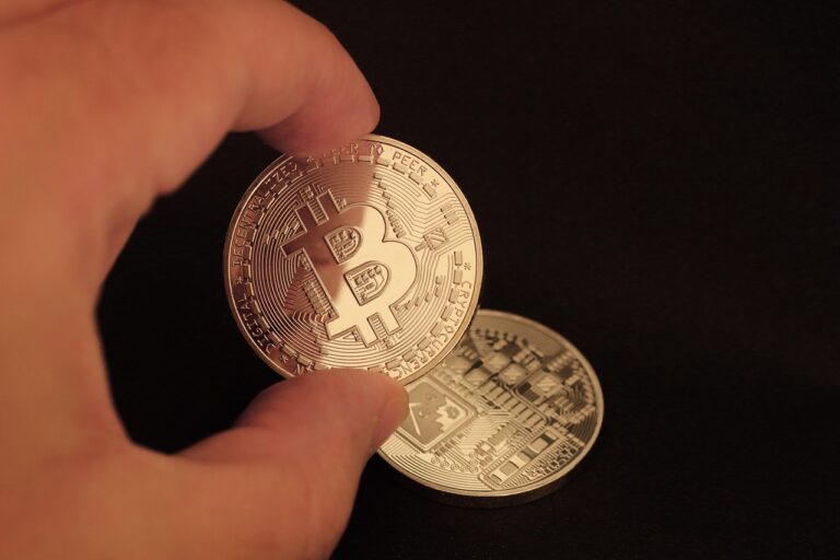 仮想通貨のマイニングにかかる設備代は経費として計上できる？